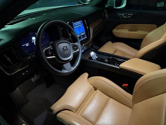 VOLVO XC60 2.0 T8 RECHARGE ULTIMATE AWD GEARTRONIC VOLVO XC60 2.0 T8 RECHARGE ULTIMATE AWD GEARTRONIC